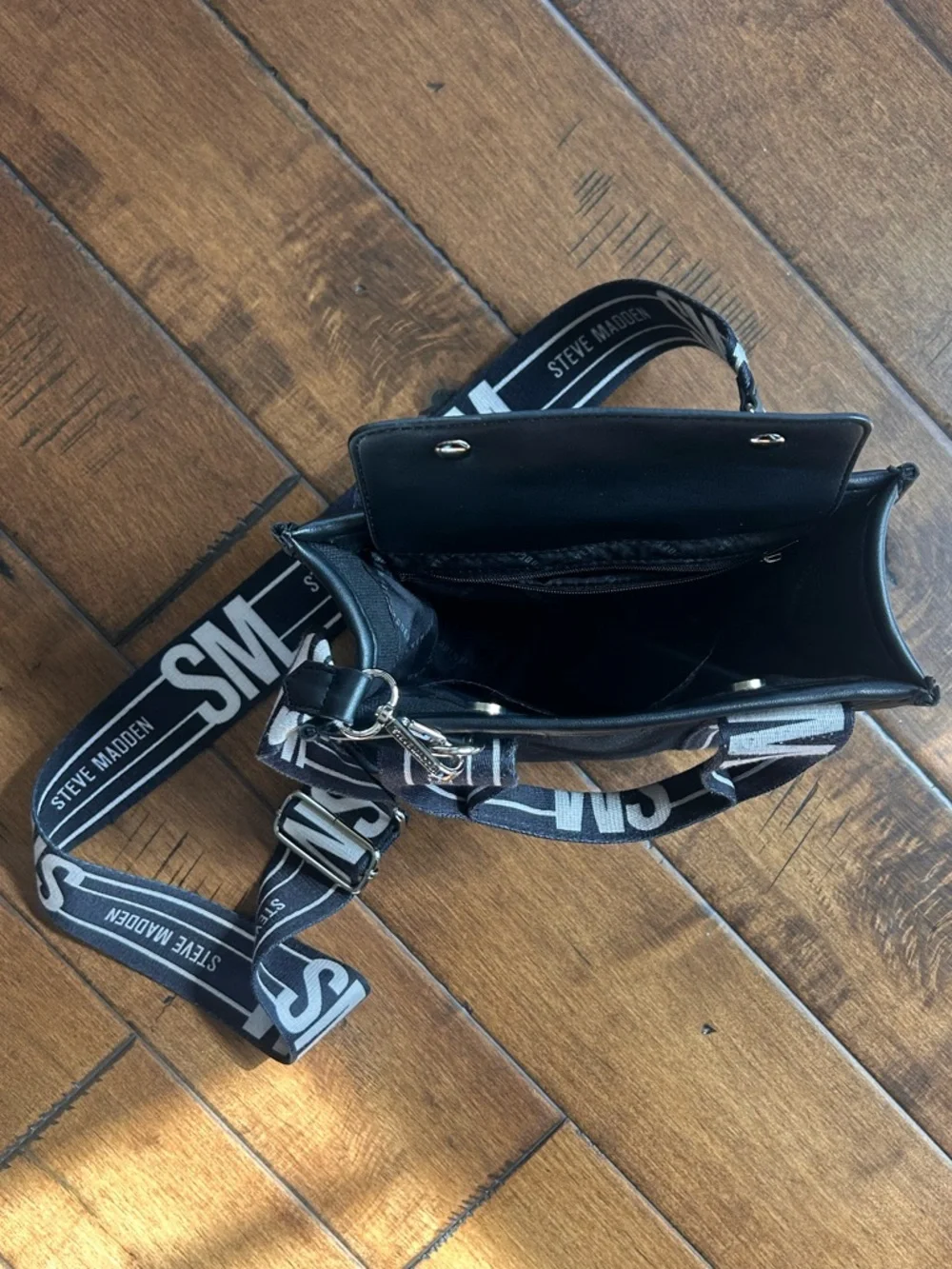 Steve Madden Black Logo-Striped crossbody - Picture 3 of 3
